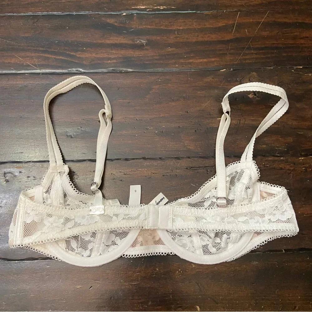 For love and lemons Lou Lace Cream Bra Size Small 1285